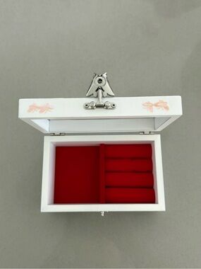 Mother of Pearl White Small Korean Jewelry Box with Red Interior